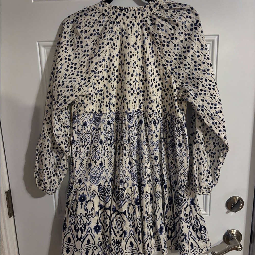 Jessica Simpson Blue and White Patterned Tunic - Picture 6 of 6